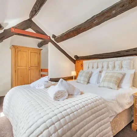 1, Old Mews